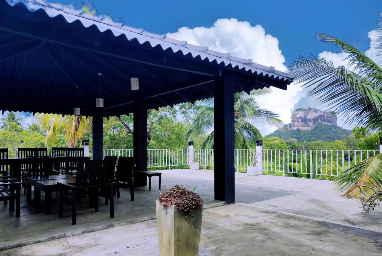 Lakmini Lodge Sigiriya Eksteriør billede